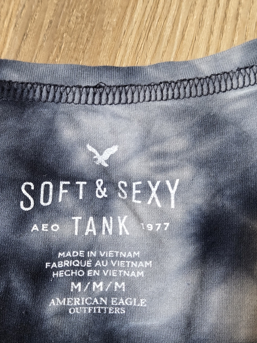American Eagle Outfitters Black & White Tie-Dye Tank Top - Picture 3 of 5